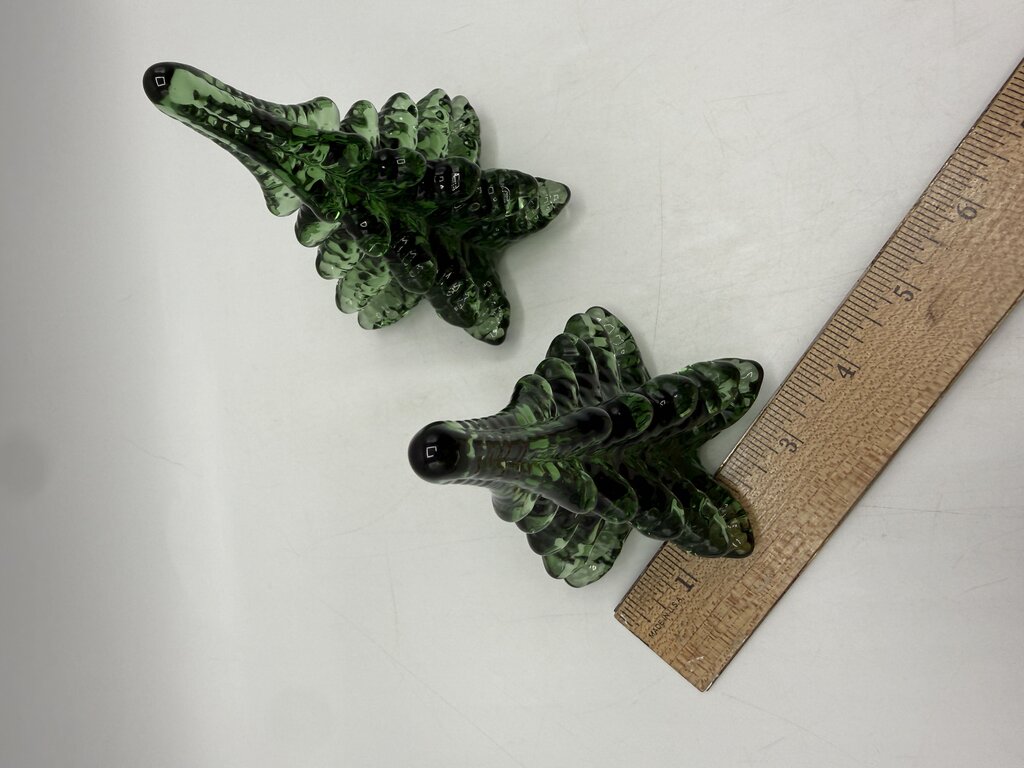 Set of 2 Blown Art Glass Green Christmas Trees 5.5” tall /ro