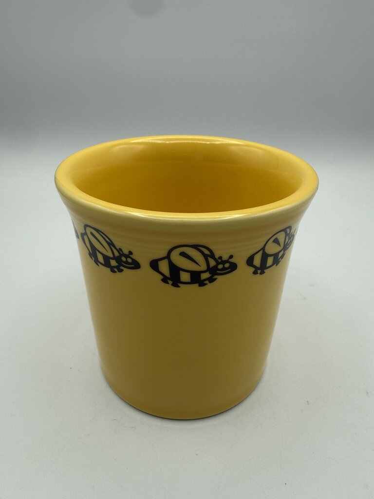HLC Fiesta Daffodil Yellow Mug with Bumble Bees /rc