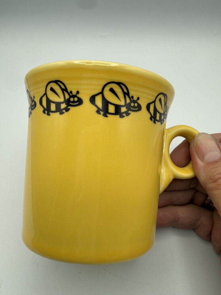 HLC Fiesta Daffodil Yellow Mug with Bumble Bees /rc