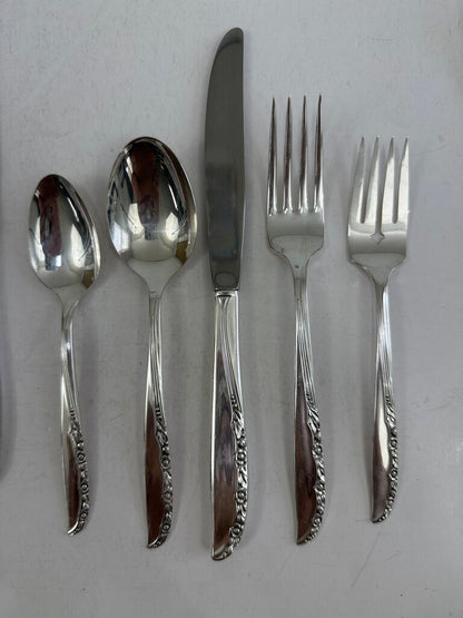 Oneida WM Rogers SilverPlate Flatware Brittany Rose 47 PCs./ro