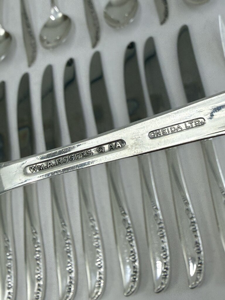 Oneida WM Rogers SilverPlate Flatware Brittany Rose 47 PCs./ro