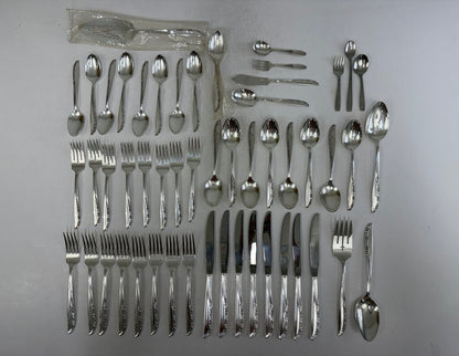 Oneida WM Rogers SilverPlate Flatware Brittany Rose 47 PCs./ro