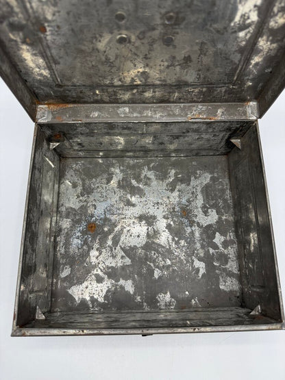 Antique Metal Storage Box Carrying Handle 10”x 8”x 4” /rw