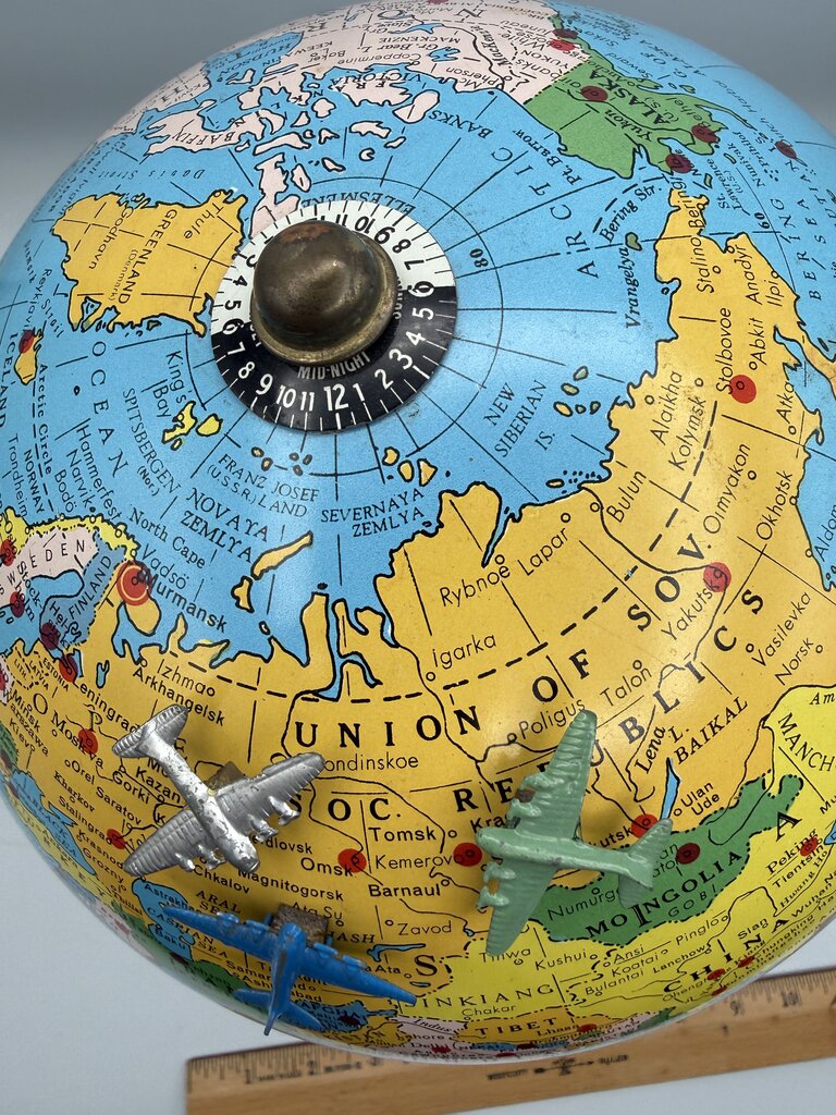 Vtg. Replogle Globes Inc 8” Magnetic Air Race Globe w/3 Planes /ro