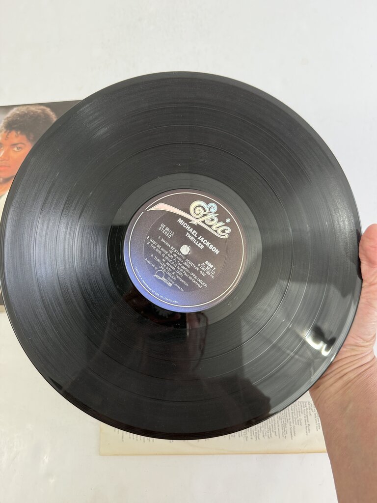 1982 Michael Jackson Thriller Vinyl Record Album /ro