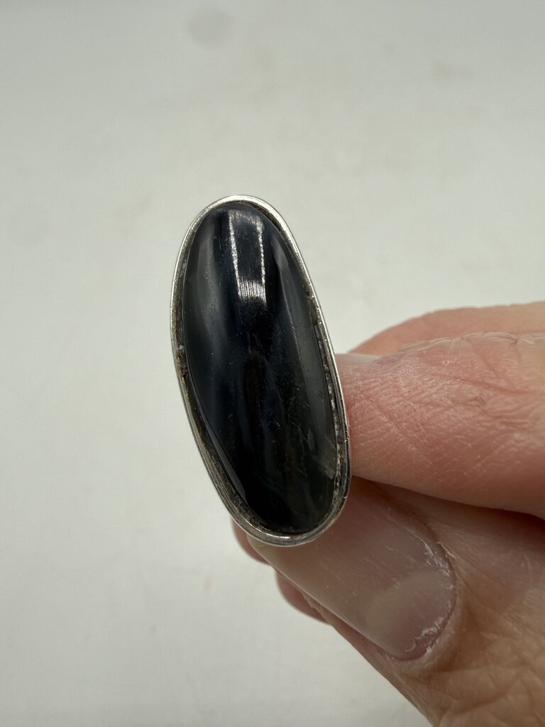Rare Horizontal Sterling Silver Setting Black Stone Ring size 7 /ro