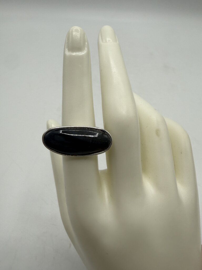 Rare Horizontal Sterling Silver Setting Black Stone Ring size 7 /ro