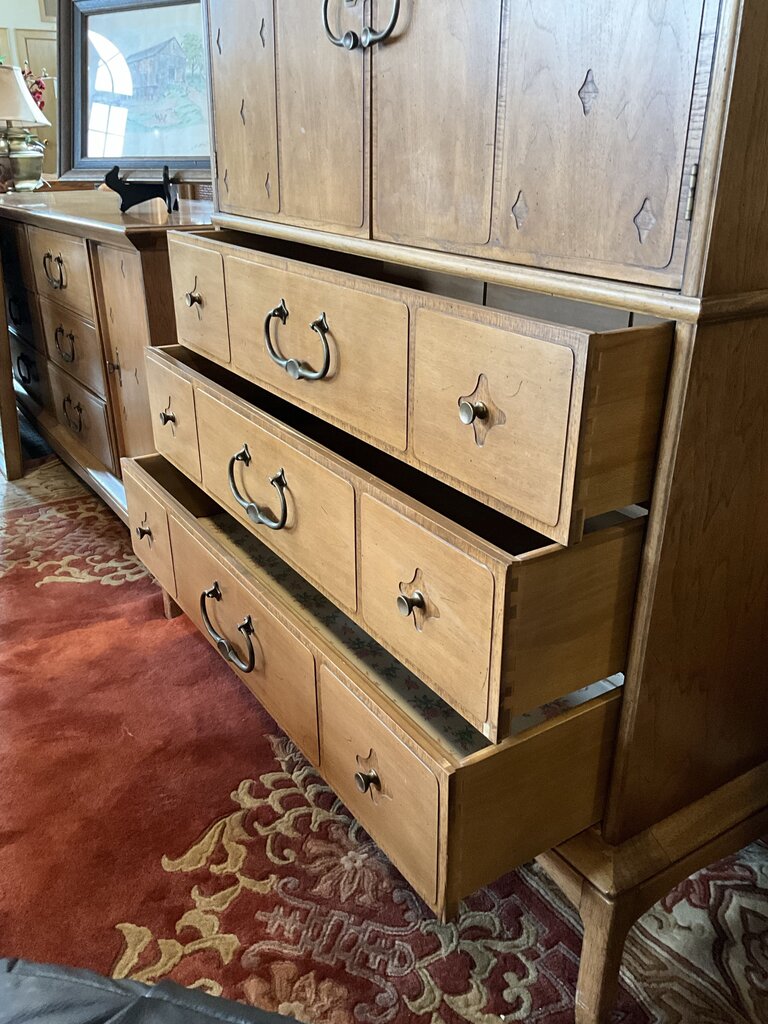 Thomasville Horizon Series MCM Gentleman's Chest