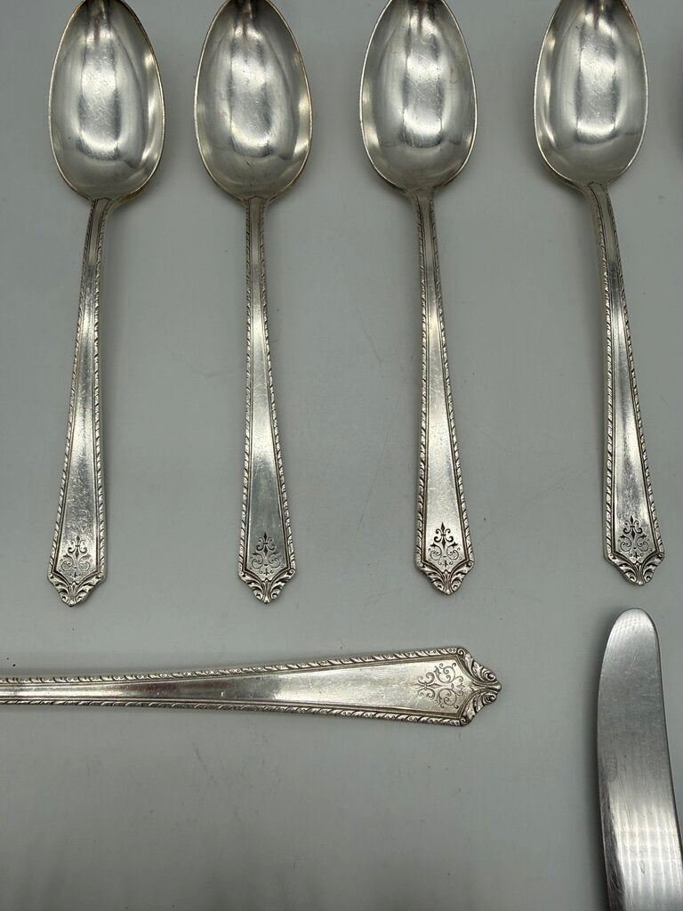 VTG Holmes & Edwards Flatware Super Plate Inlaid 21 PCs. /ro