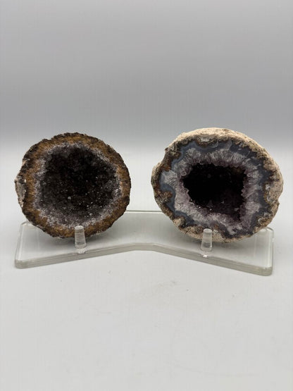 Set of 2 Geode’s Amethyst Crystal Centers in Stand /ro