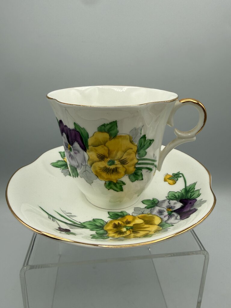VTG set of 2 Fine Bone China Tea Cup & Saucer Made In England /roh