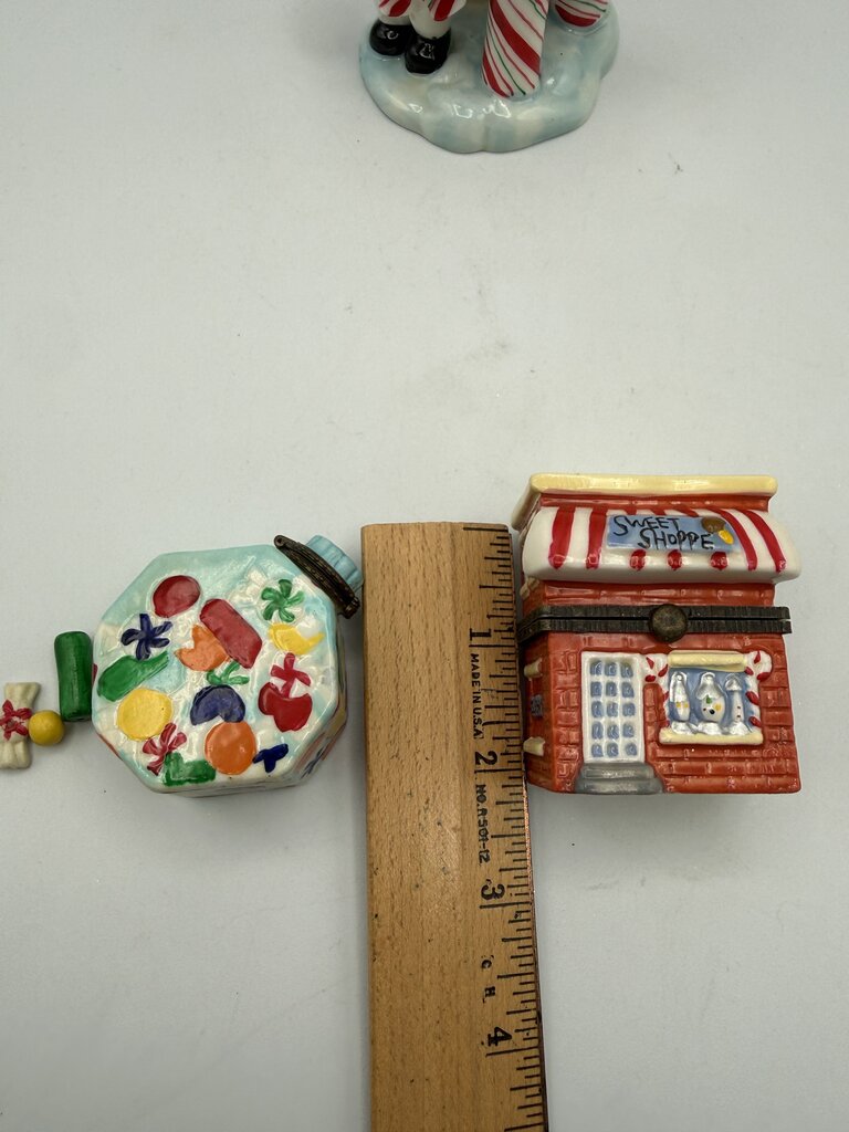 Lot of 6 Tiny Trinket Boxes Christmas Candy Theme Collectables /ro