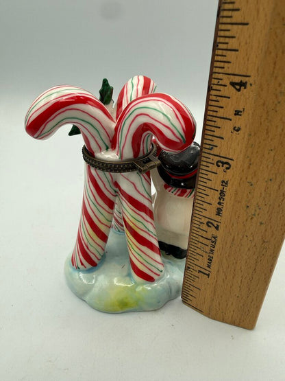 Lot of 6 Tiny Trinket Boxes Christmas Candy Theme Collectables /ro