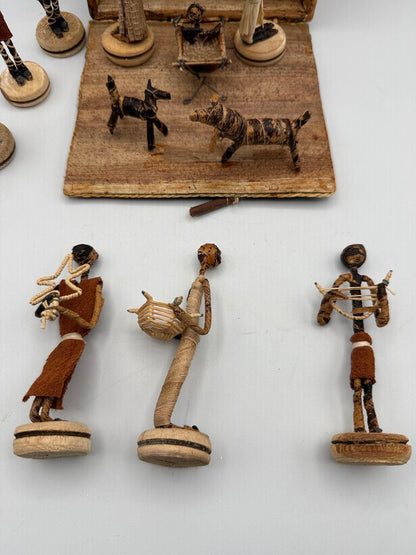 African Banana Fiber Art Nativity Set w/Stable 12 pieces /ro