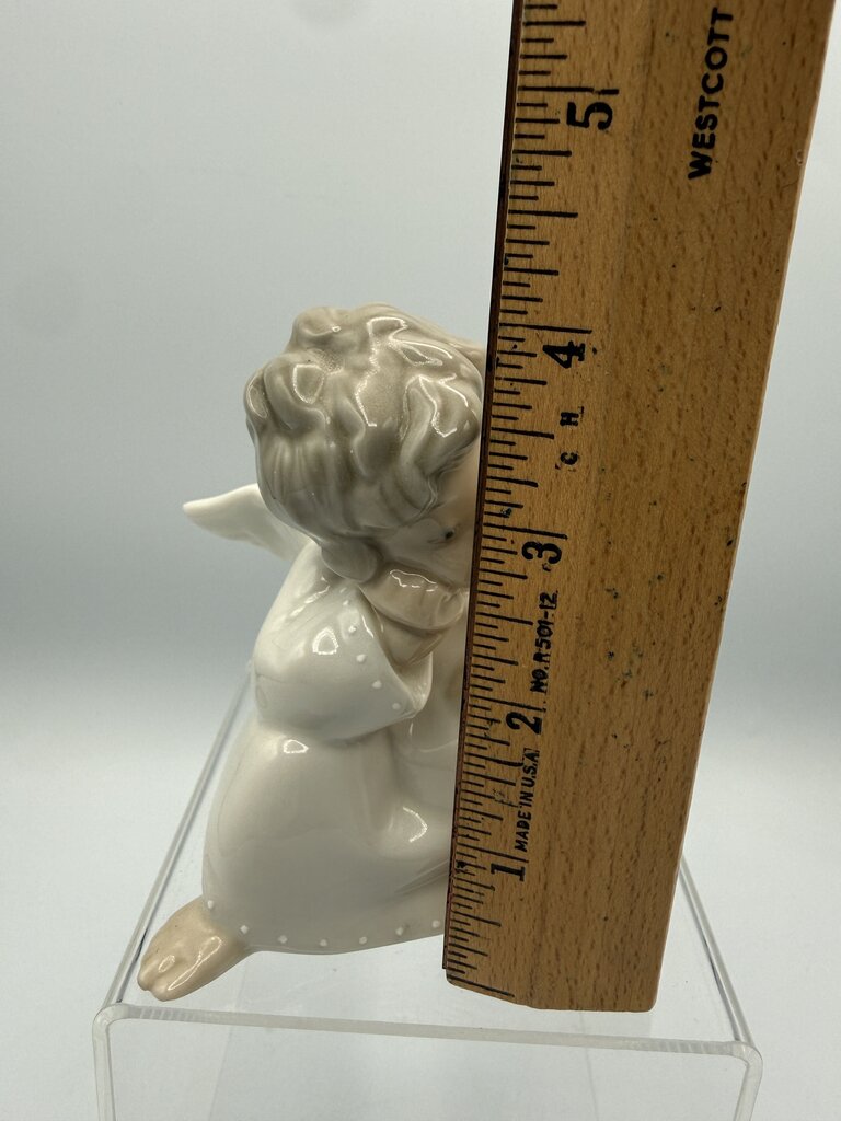 Vintage Lladro Porcelain Figurine “Thinking Angel” #4539 /ro
