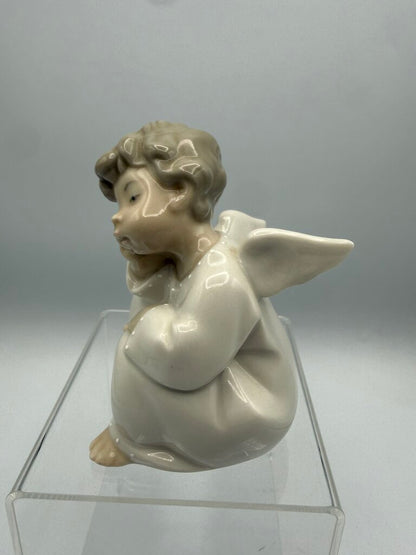 Vintage Lladro Porcelain Figurine “Thinking Angel” #4539 /ro