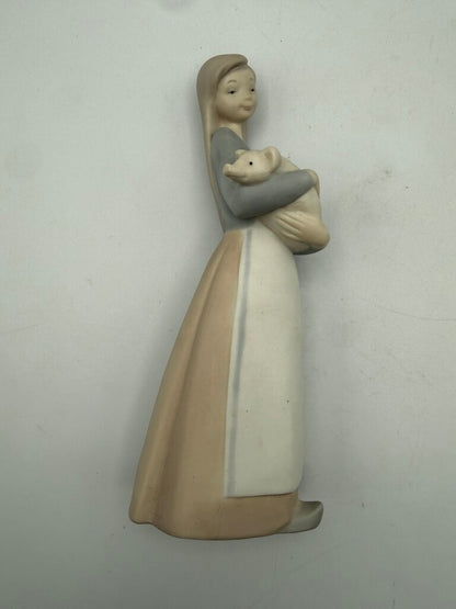 VTG Lladro #1011 “Girl with PIg” Figurine Retired Matte Finish /ro