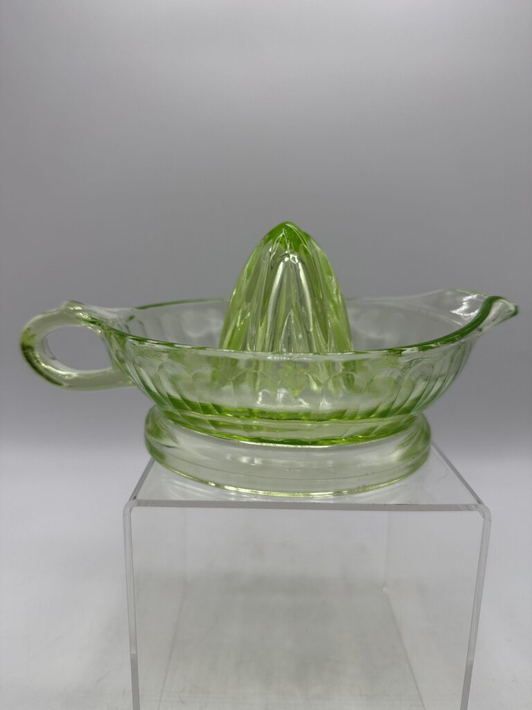 VTG Depression Green Uranium Glass Citrus Juicer /roh