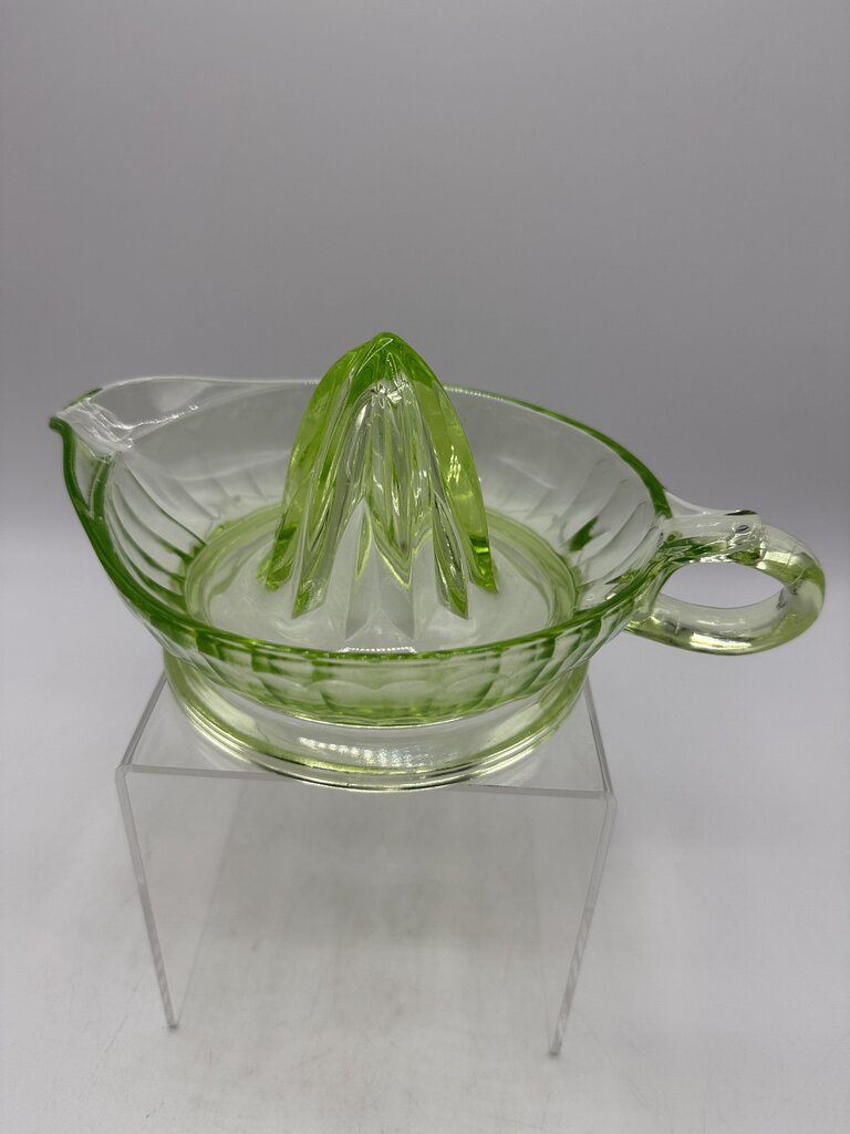 VTG Depression Green Uranium Glass Citrus Juicer /roh