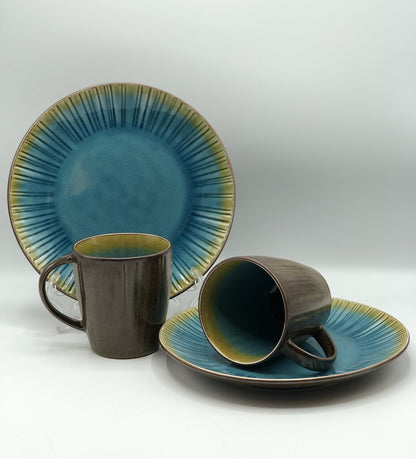 Gibson Cressa Turquoise 8 1/2” Plate w/ Mug Set of 2 /b