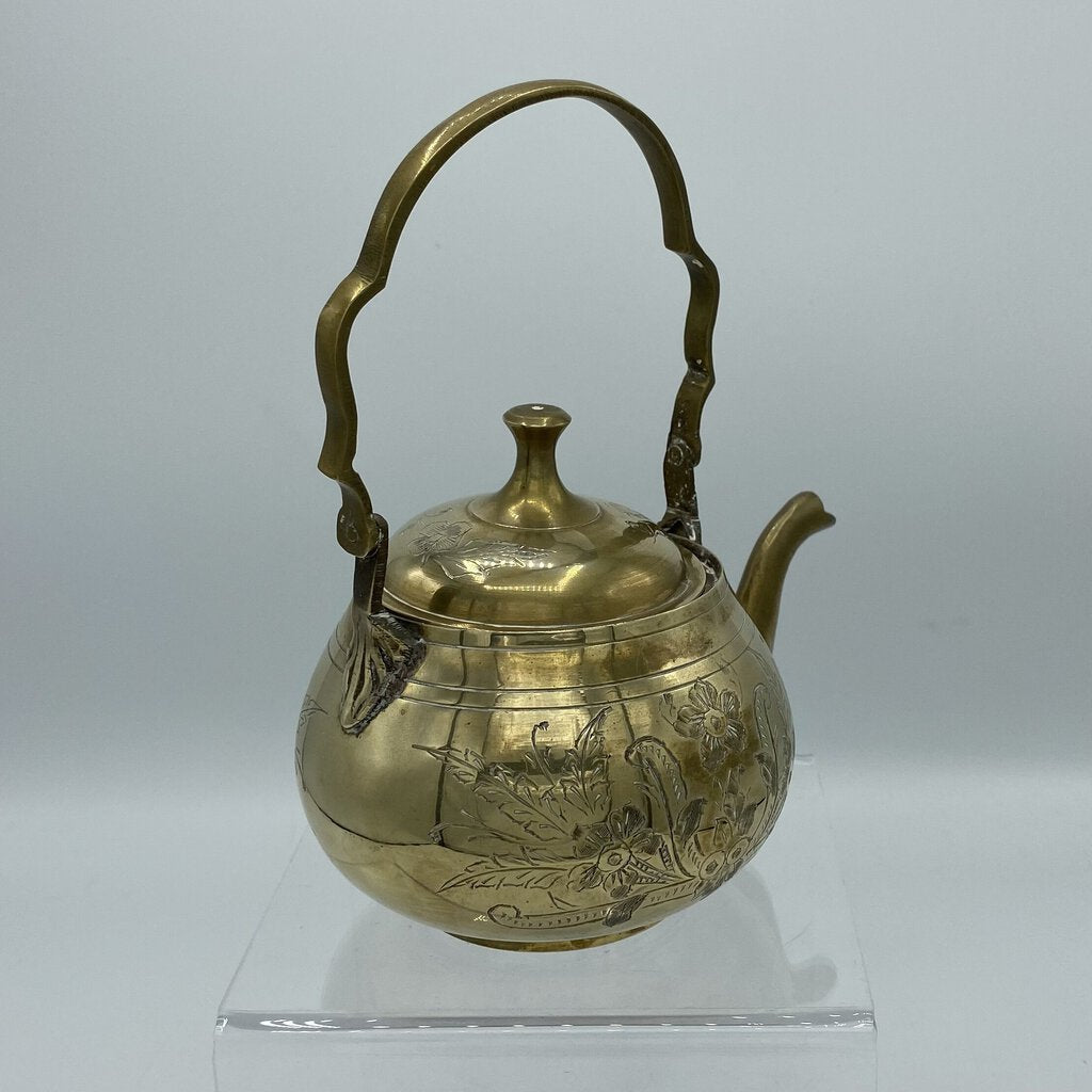 Brass Tea Pot with Etched Floral Pattern /bh