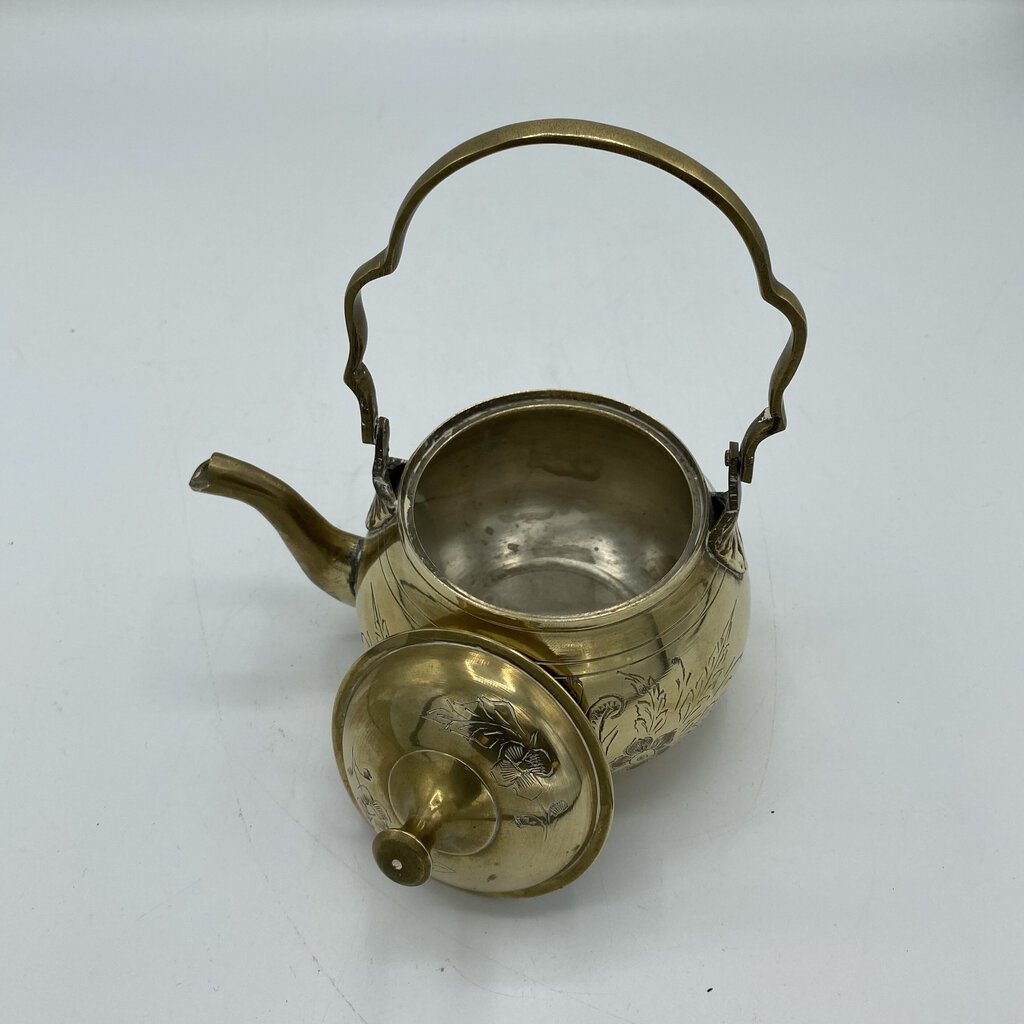 Brass Tea Pot with Etched Floral Pattern /bh