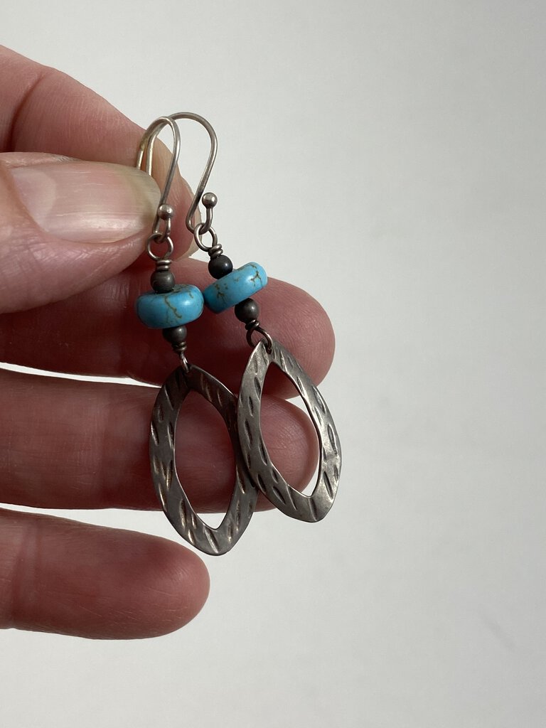 Silpada ? Sterling Silver Dangle Oval Tear Drop Turquoise Bead /r