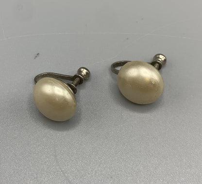 Lot of Vintage Pearl-style Clip-on Earrings /hg