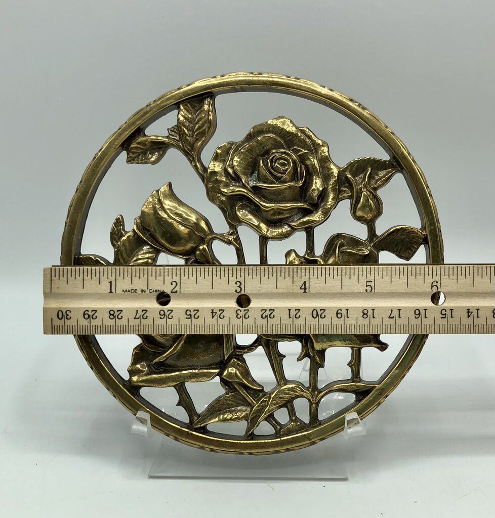 Vintage 1981 Keeler Brass Rose Garden Trivet /b