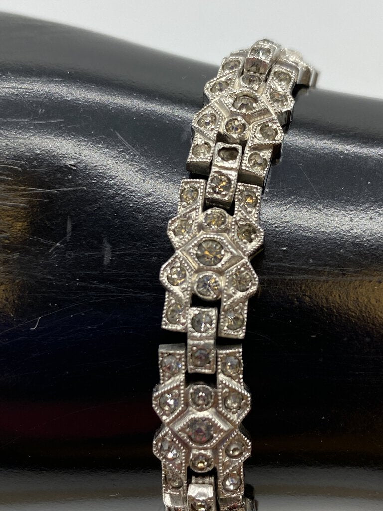 Unique Silver Rhinestone Linked Bracelet W/Safety Chain & Extender /r