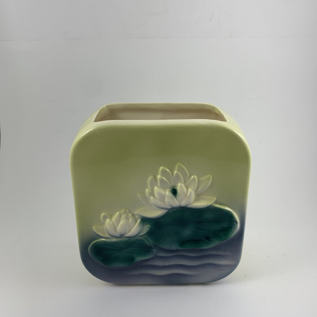 Mid-Century Royal Copley Pottery Water Lily Vase /hg