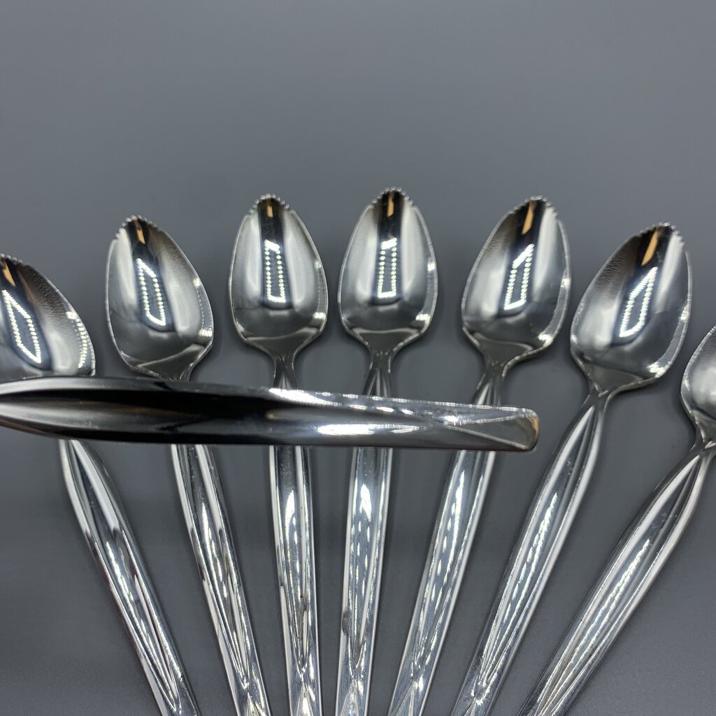 Vintage Silverplate WM Rogers “Nassau” Grapefruit/Citrus Spoons Set/8 /hg