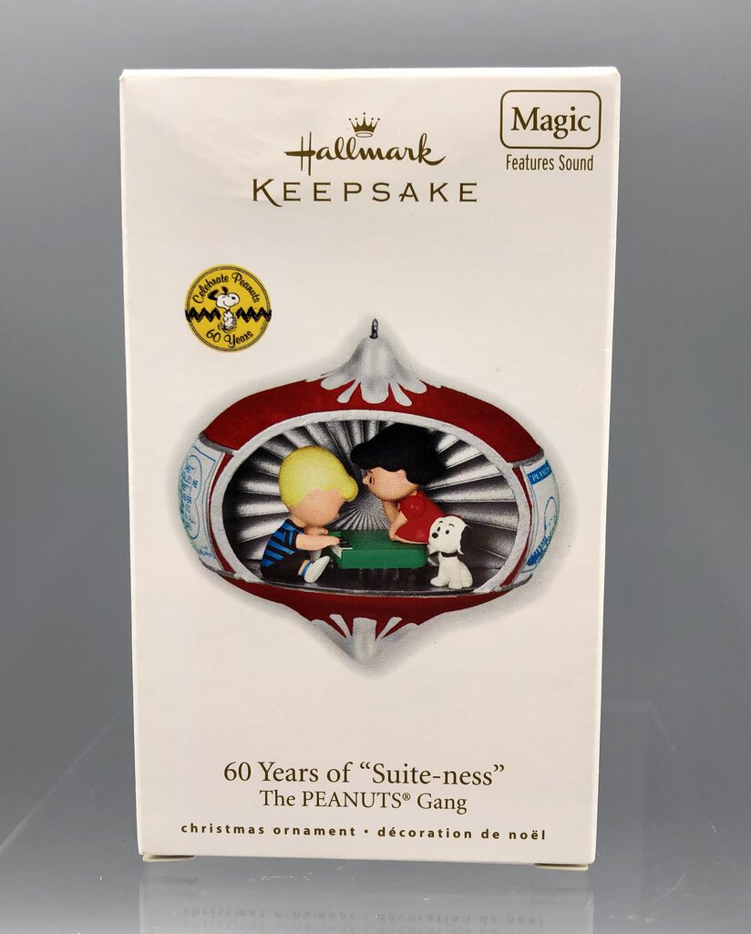 2010 Hallmark Keepsake 60yrs of SUITE-NESS Magic Sound Ornament /b