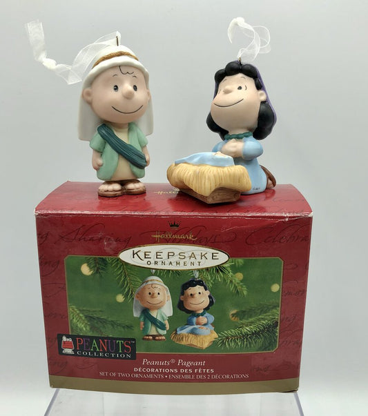 2001 Hallmark Keepsake Peanuts Pageant Set of 2 Ornaments /b