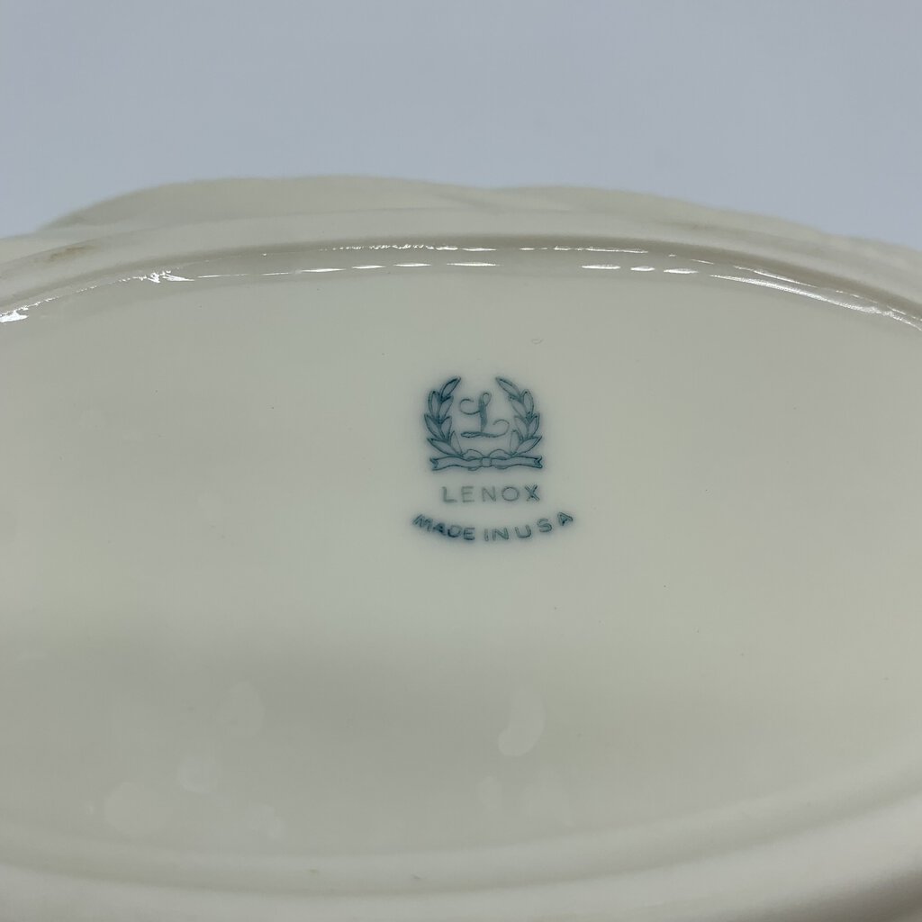 Vintage 9.5” Lenox Shell Bowl /hg