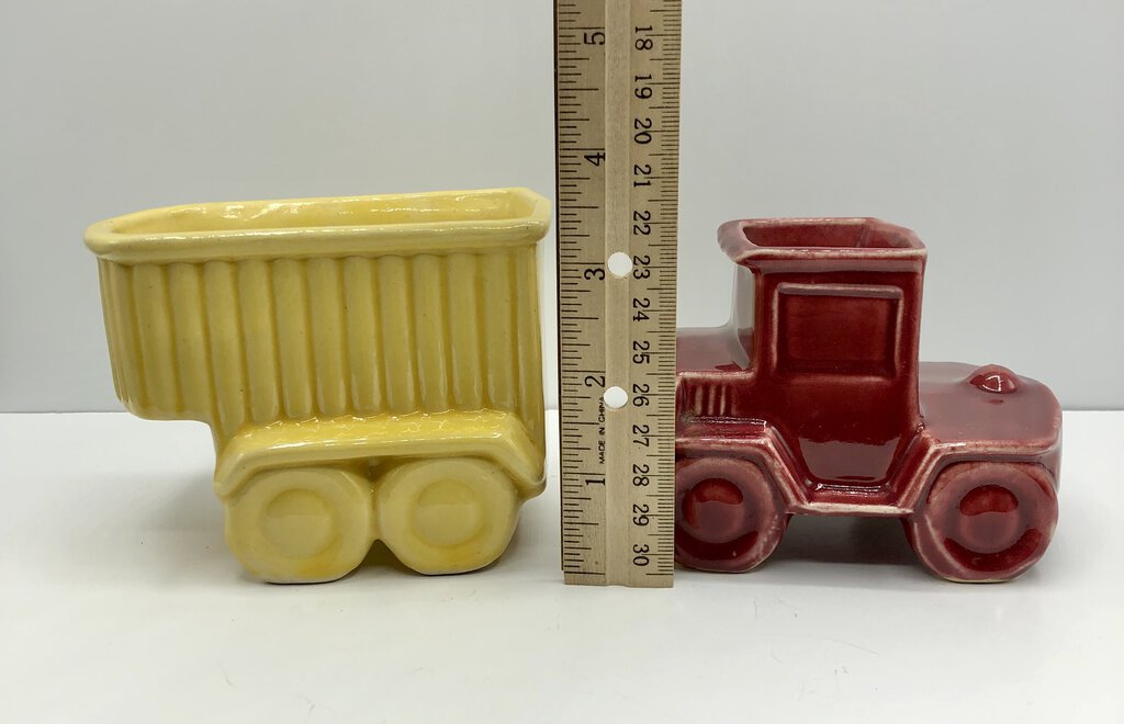 Vintage Shawnee Pottery Truck & Trailer Planter /b