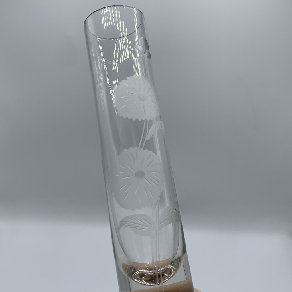 Vintage Hand-Blown Glass Etched Bud Vase /hg