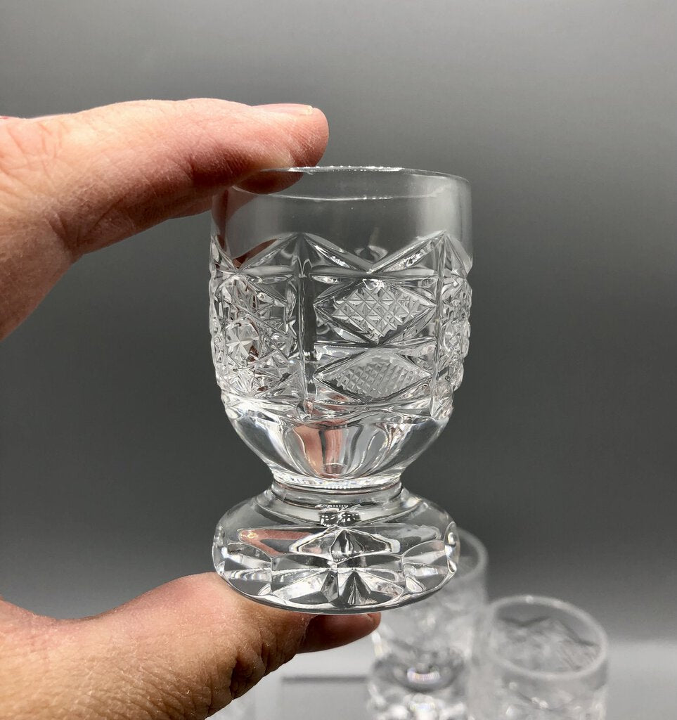 Set of 5 Elegant Cut Crystal Cordial/ Shot Glasses /b