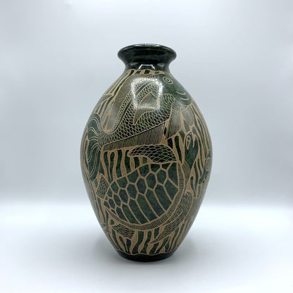 Gutierrez Nicaraguan Etched Art Pottery Vase /hg