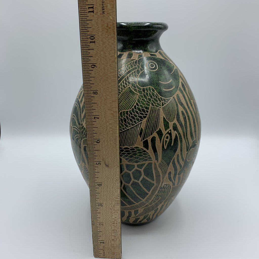 Gutierrez Nicaraguan Etched Art Pottery Vase /hg