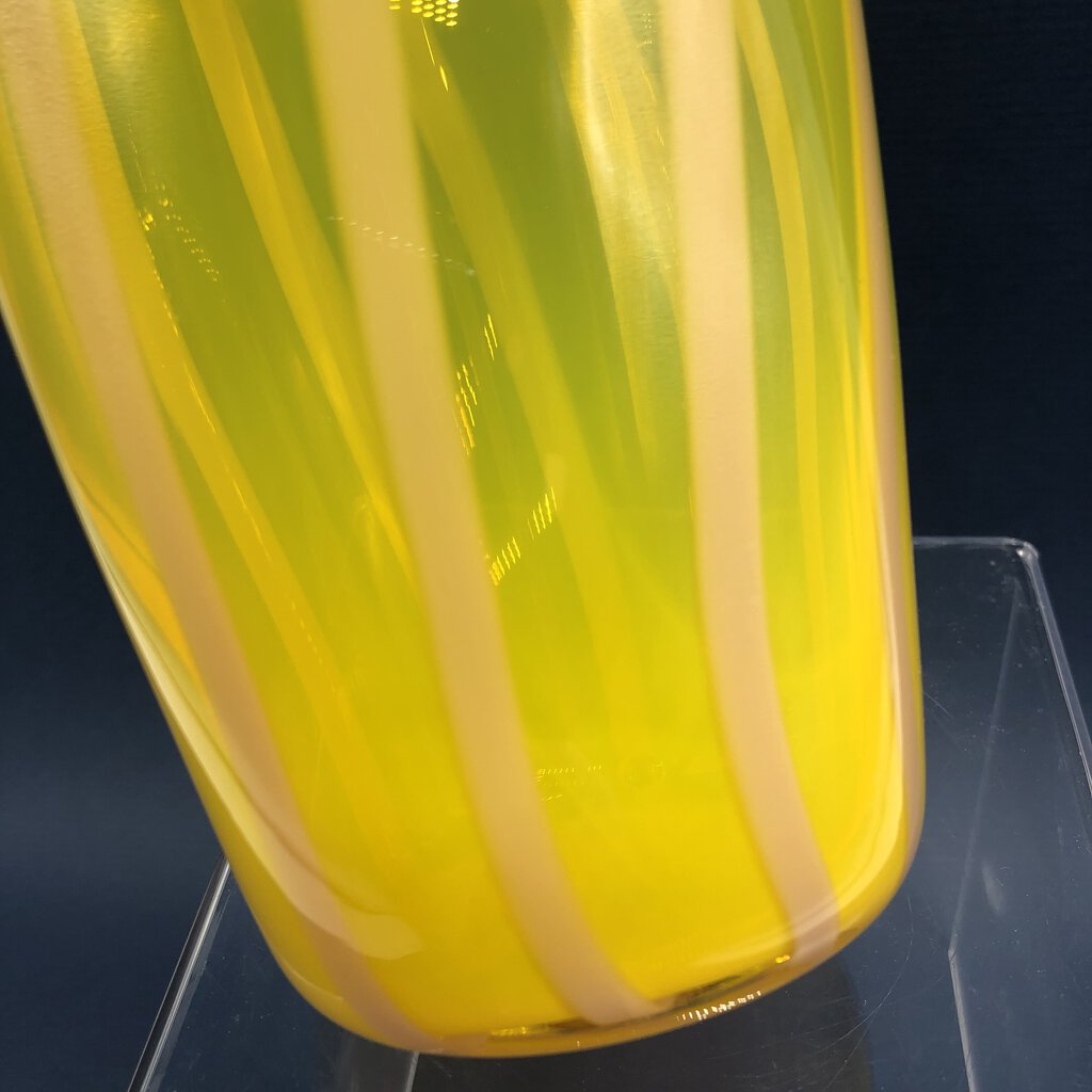 Jud Scott Hand Blown Fine Art Glass Vase /b