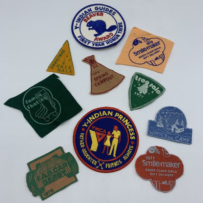 Lot of 10 Vintage Felt & Embroidered Patches /hge