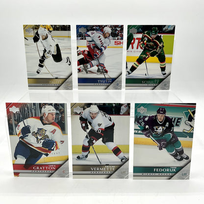 Lot of 91 2005/2006/2009 Victory, BeeHive, and Upper Deck Hockey Trading Cards /ah