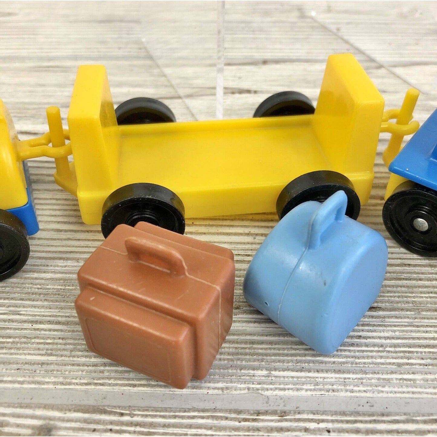 1972 Fisher Price Airport Accessories /b